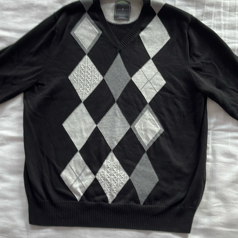 John Bartlett Men's Black and Gray Argyle Sweater